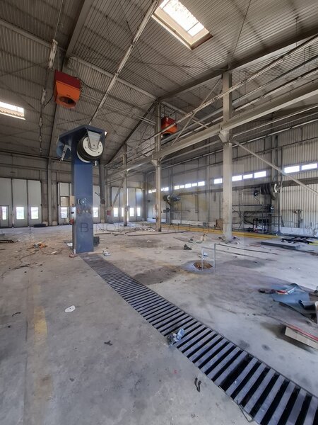 Spatiu Distributie /productie 3800 mp -constructie /14.000 mp curte.